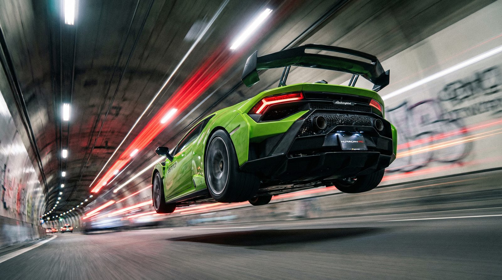 蘑菇视频兰博基尼隧道视频